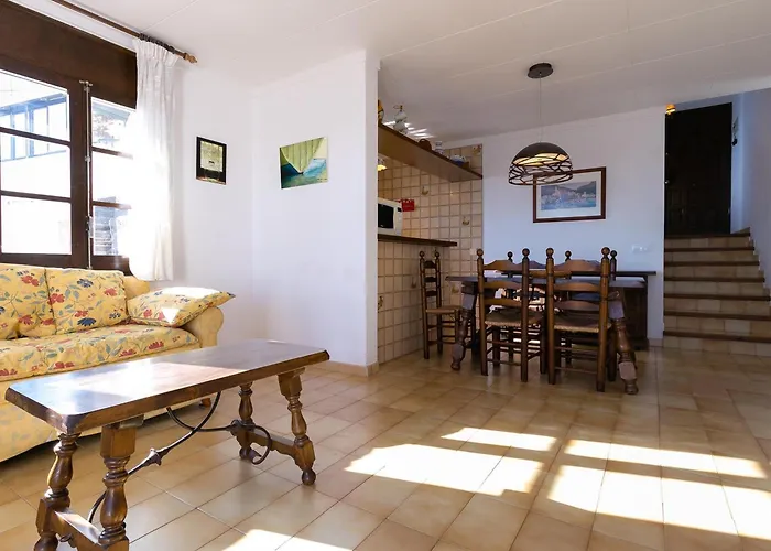 Joan Margarit 3-A - Apartamento En El Puig Rom